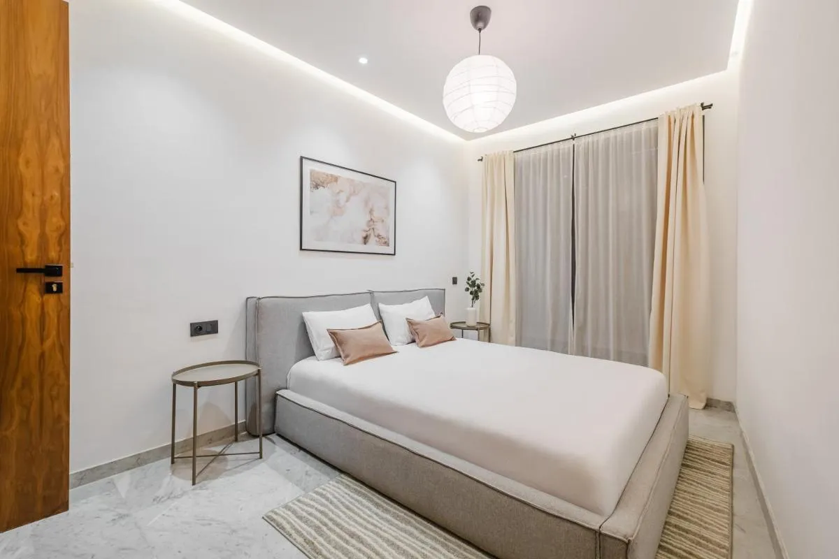 Image 1 of Stylish and Central Downtown Retreat