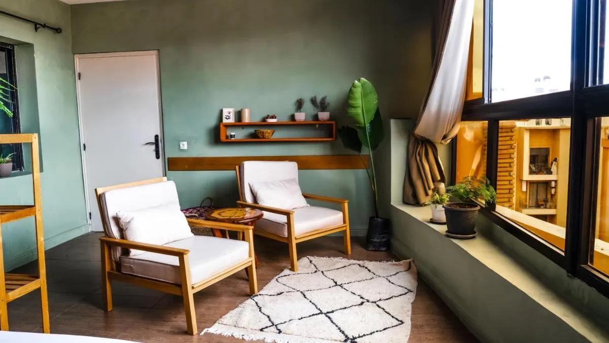 Image 3 of Sunlit Apartment with Panoramic Views