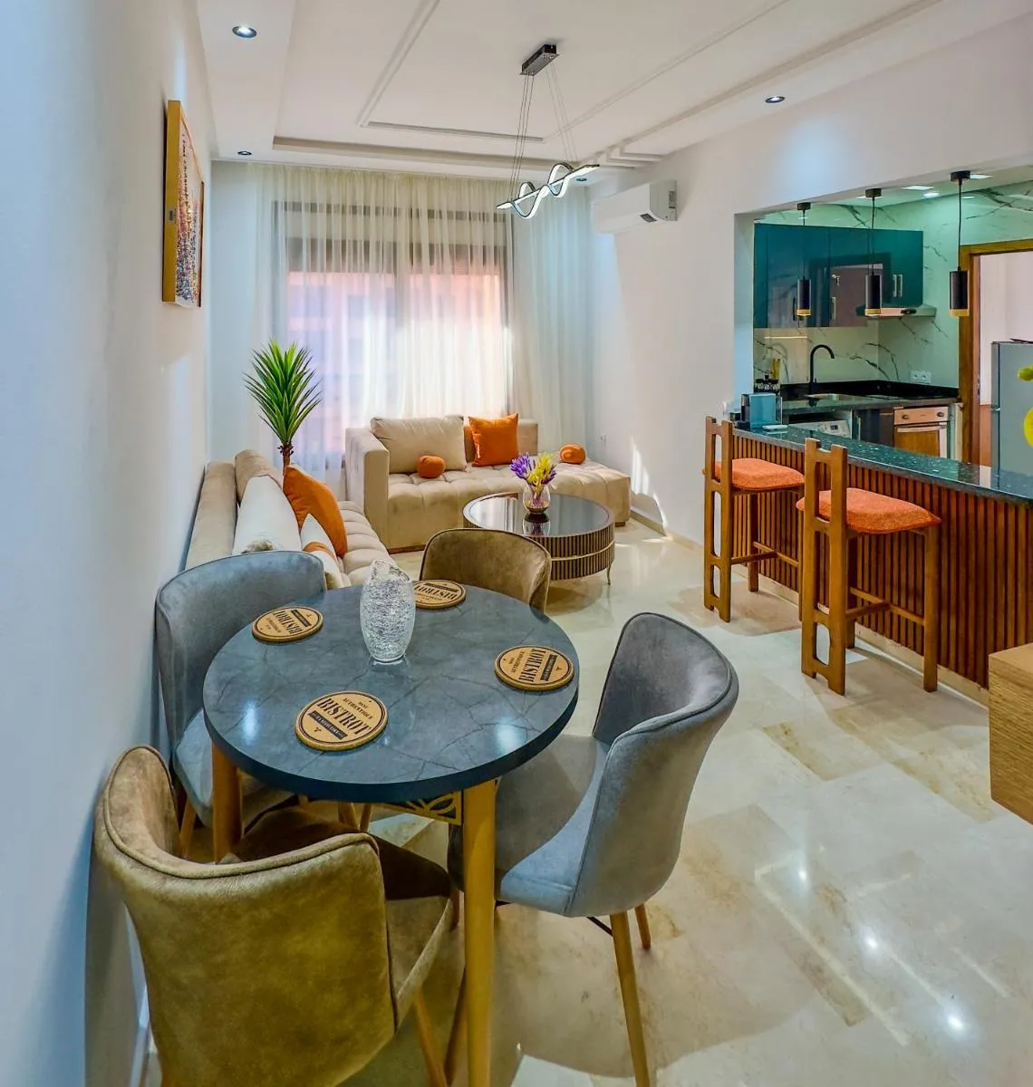 Image 6 of Top Location, NEUF, piscine & Comfort