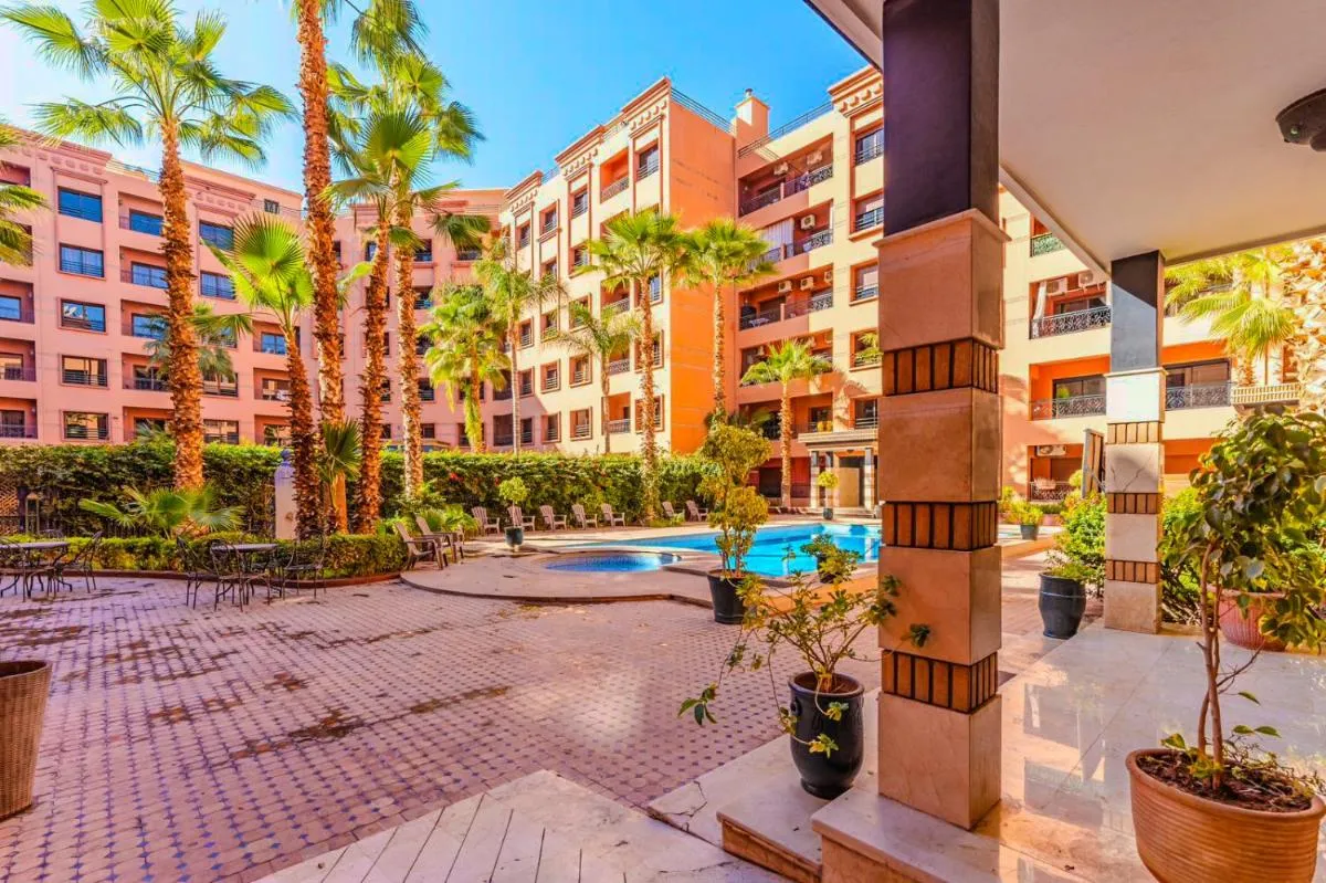 Image 2 of Top Location, NEUF, piscine & Comfort