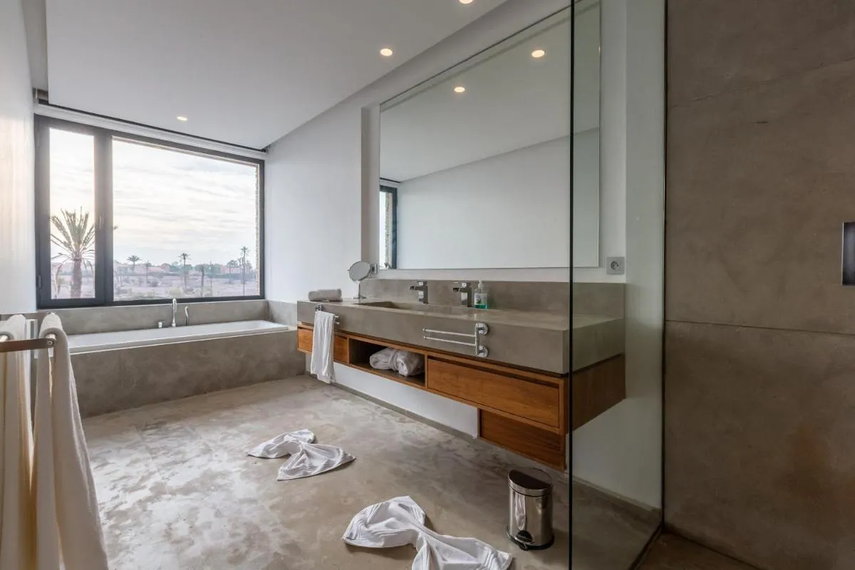 Image 2 of VILLA 103 – Luxury Getaway – Private Jacuzzi