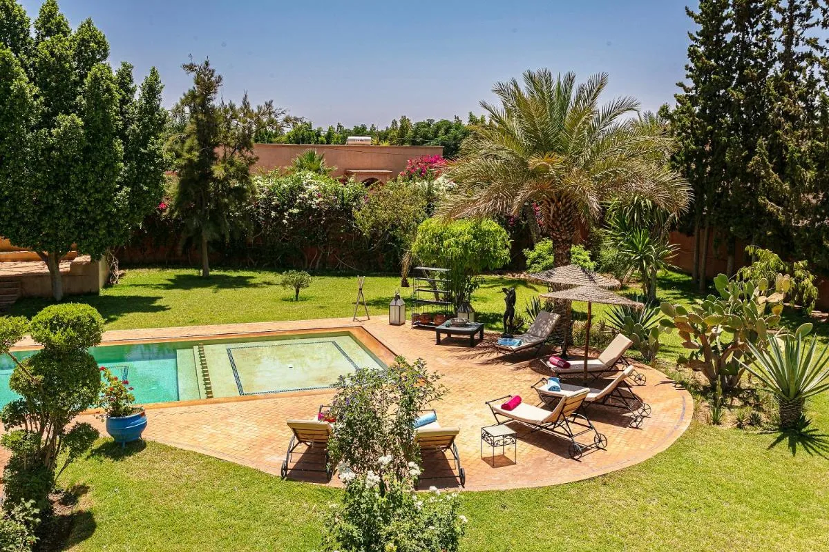 Image 2 of VillaBess