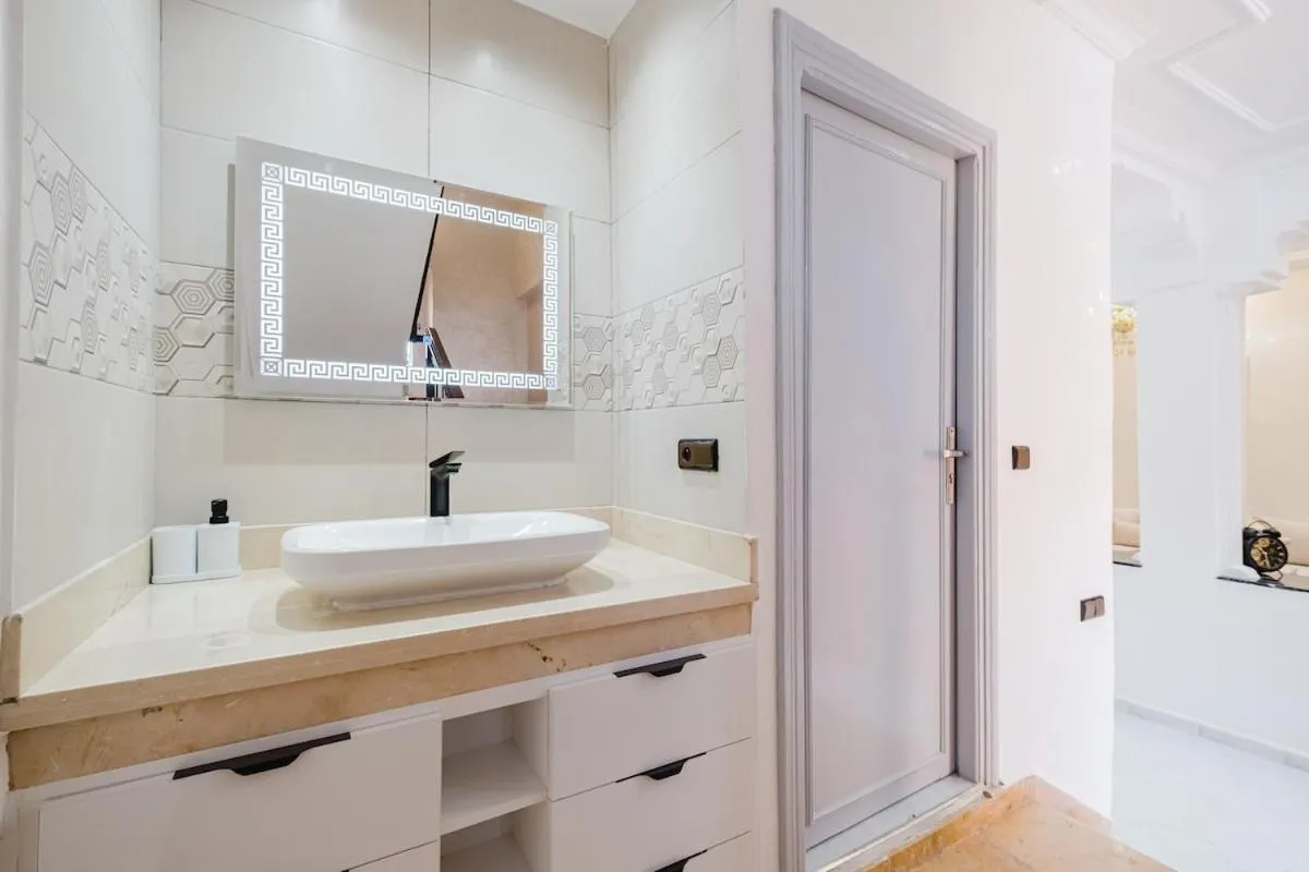 Image 2 of Villa 4 bedrooms with private pool in Marrakech