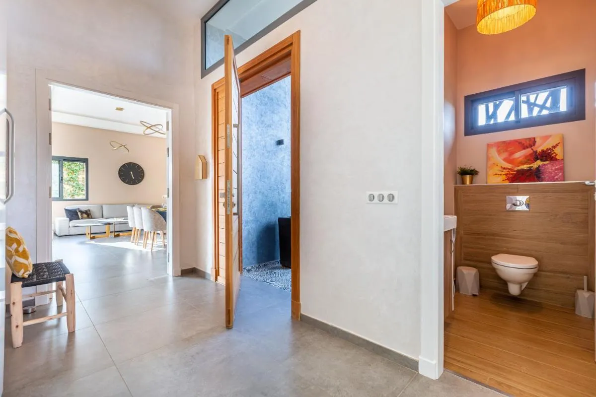 Image 2 of Villa Dalia, Personnels et option piscine