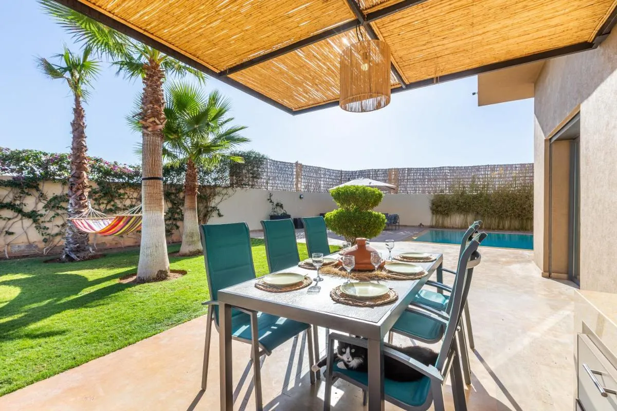 Image 6 of Villa Dalia, Personnels et option piscine