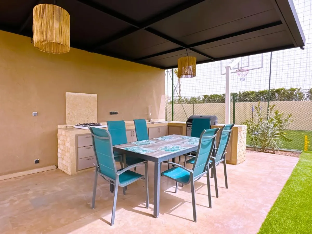 Image 4 of Villa Dalia, Personnels et option piscine