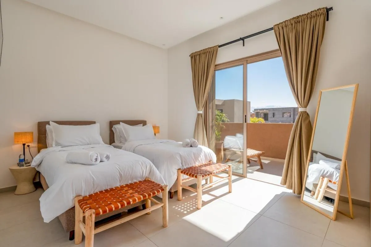 Image 6 of Villa Dar Yas, à 20min du Centre avec Piscine Chauffée, Cuisinière, Chauffeur, Air Hockey, Ping-Pong & Jeux de Société