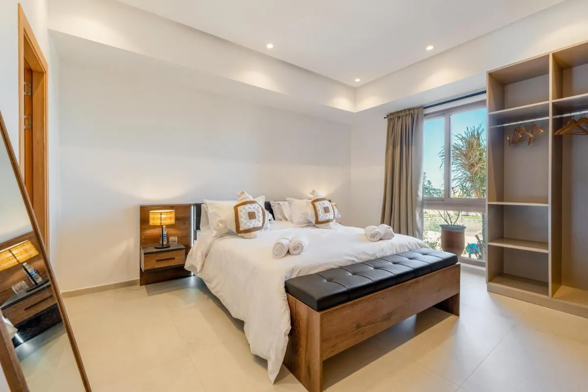 Image 3 of Villa Dar Yas, à 20min du Centre avec Piscine Chauffée, Cuisinière, Chauffeur, Air Hockey, Ping-Pong & Jeux de Société