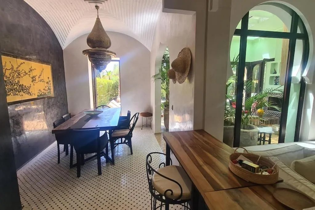 Image 1 of Villa LES LAURIERS, 4 suites, piscine privée, petit déjeuner compris
