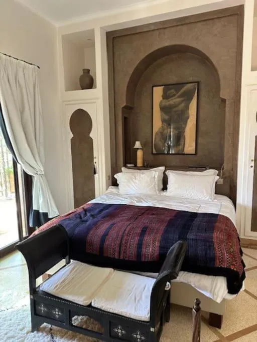 Image 4 of Villa LES LAURIERS, 4 suites, piscine privée, petit déjeuner compris