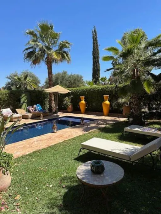 Image 3 of Villa LES LAURIERS, 4 suites, piscine privée, petit déjeuner compris