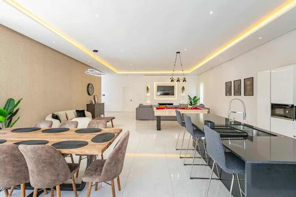 Image 4 of Villa Mima, lux, billard, jeux, cuisinière , piscine Chauffée,