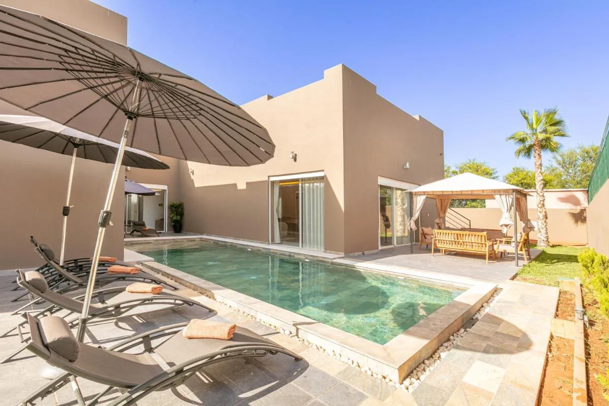 Image 6 of Villa Mima, lux, billard, jeux, cuisinière , piscine Chauffée,