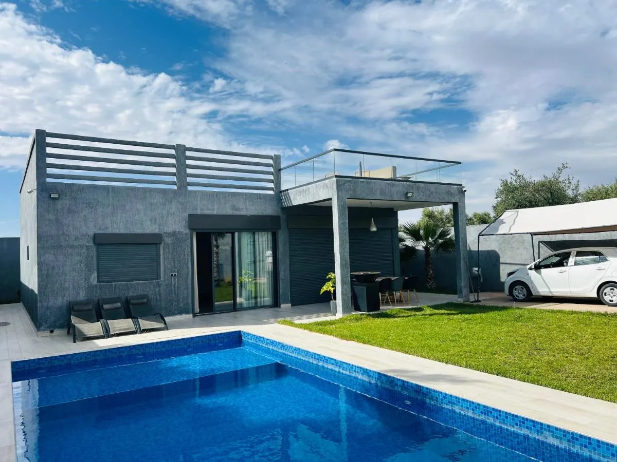 Image 2 of Villa Naouma