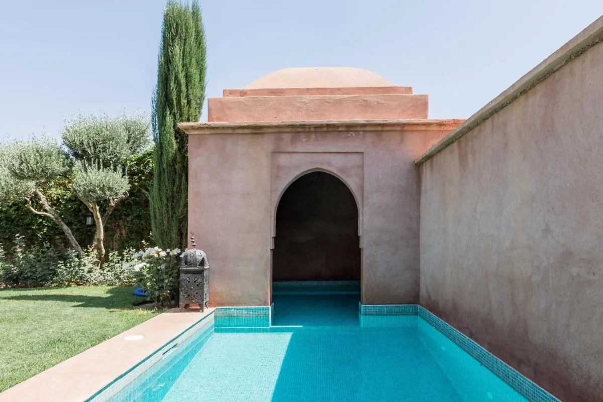 Image 3 of Villa Pauline with private pool & garden, hotel service and no insight.