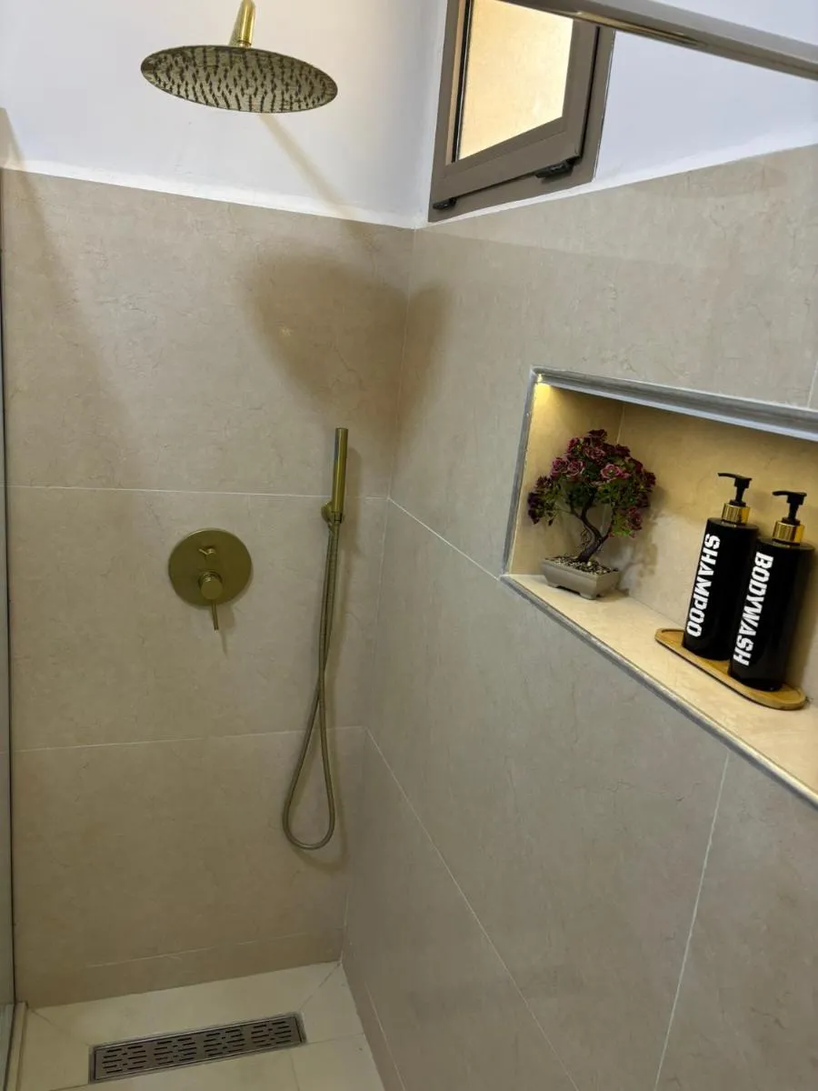 Image 4 of Villa Sara, superbe appart avec jardin et piscine privée