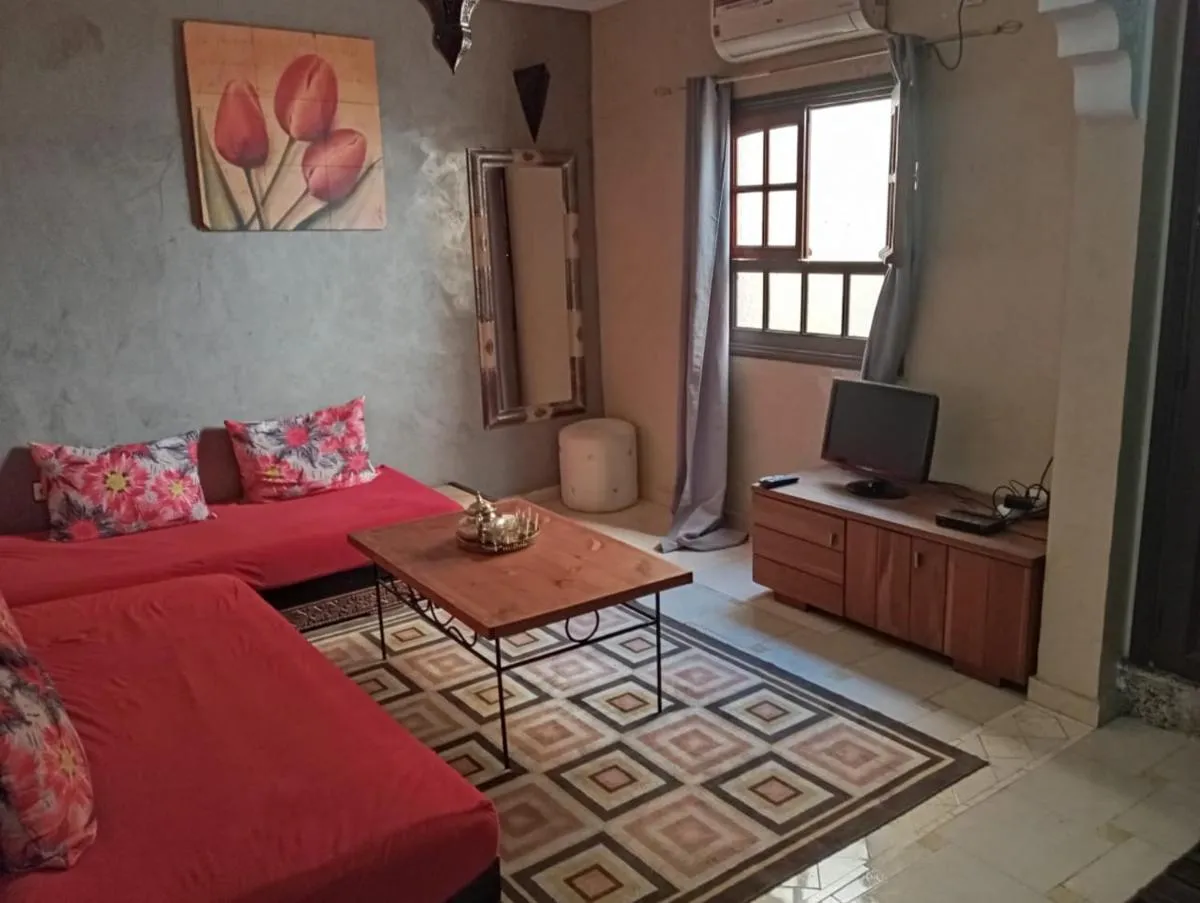 Image 4 of appartement 6 min centre terrasse