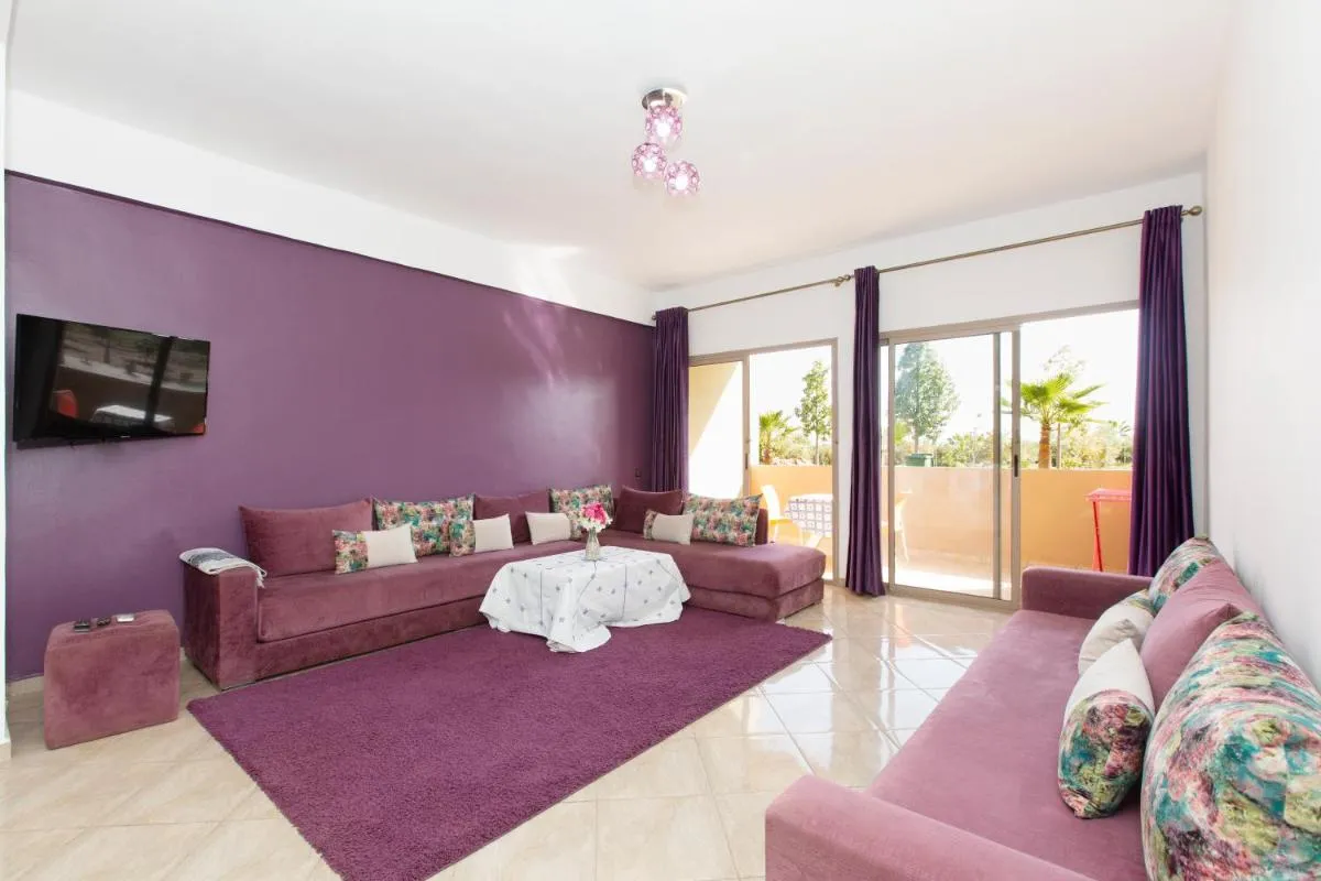 Image 4 of lafamilia