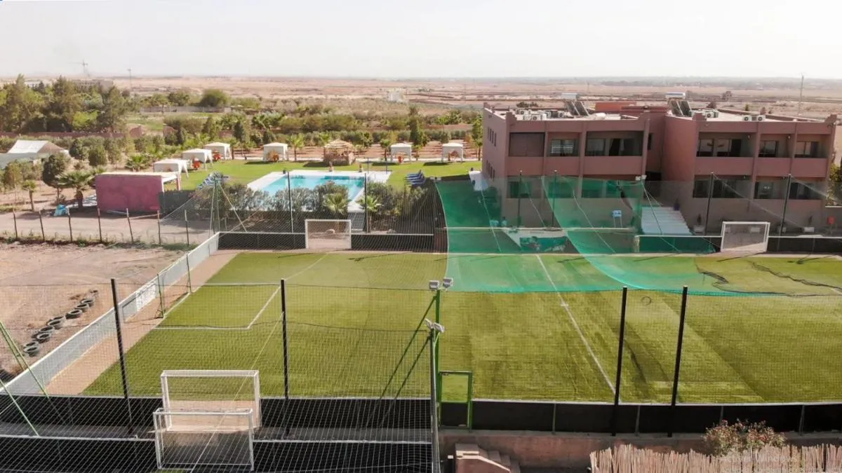 Image 5 of lafamilia