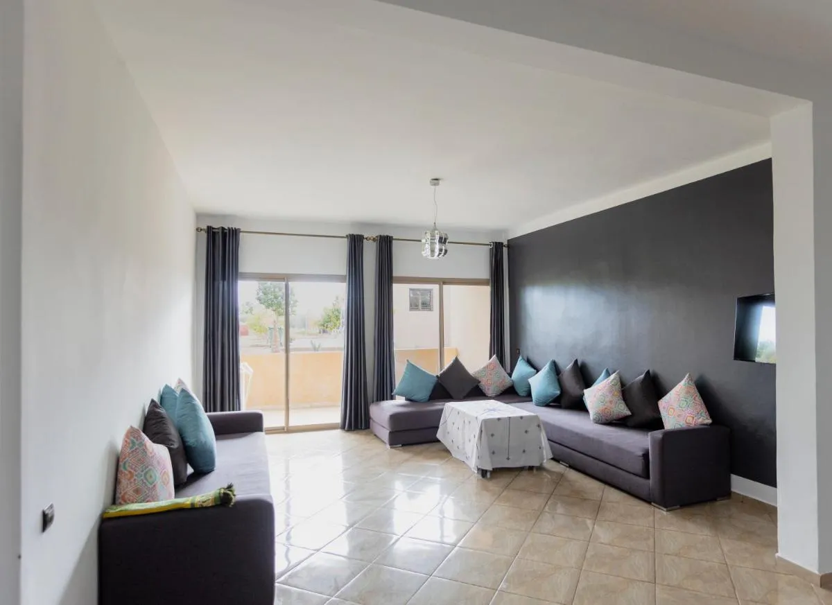 Image 6 of lafamilia