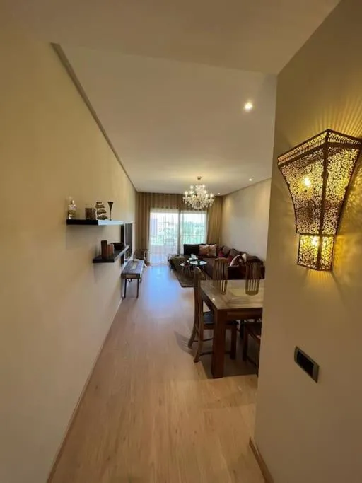 Image 5 of magnifique appartement avec piscine endroit calme