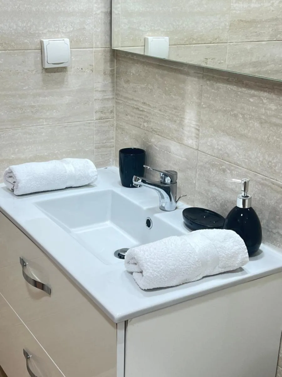 Image 1 of magnifique appartement avec piscine endroit calme