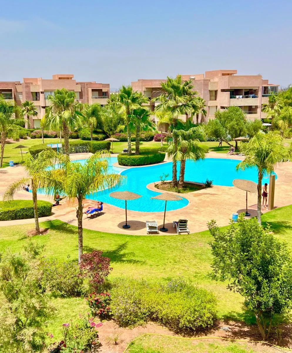 Image 4 of magnifique appartement avec piscine endroit calme