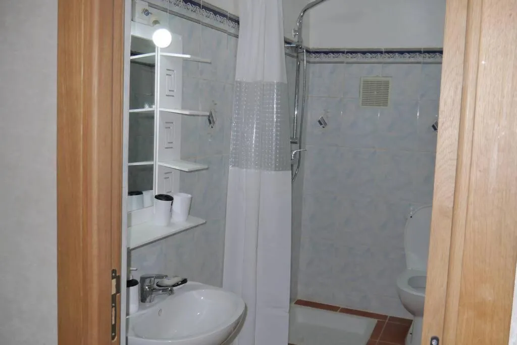 Image 2 of studio, à proximité de la gare