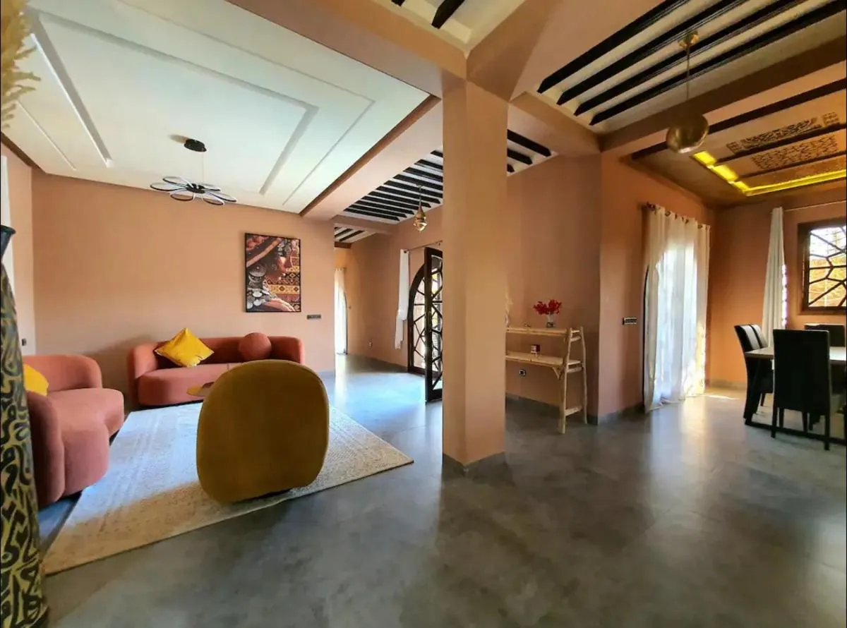 Image 1 of villa a marrakech with warm pool